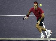 Federer beats Nadal in the 2007 ATP Finals semifinals.